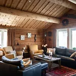 Big House In Gautestad 度假居
